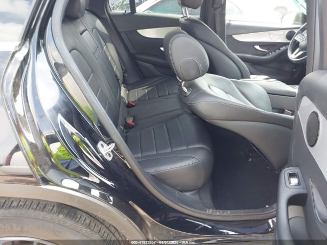 W1N0G8DB7MF978724 Mercedes-Benz Glc 300 Suv