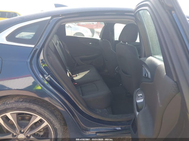 1G1ZD5ST0MF024116 Chevrolet Malibu Fwd Lt