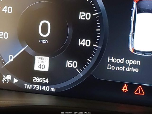 YV4162UK3M2416447 Volvo Xc40 T5 Momentum