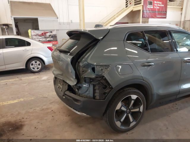 YV4162UK3M2416447 Volvo Xc40 T5 Momentum