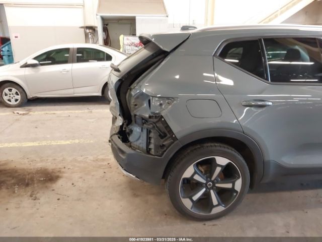 YV4162UK3M2416447 Volvo Xc40 T5 Momentum