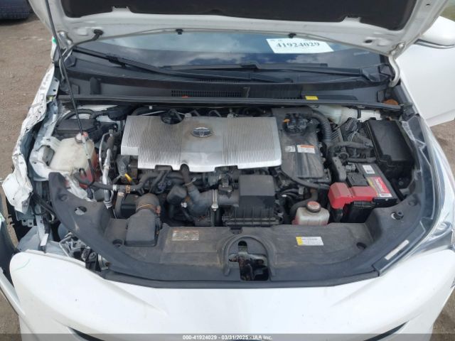 JTDKBRFU6G3003883 Toyota Prius Two