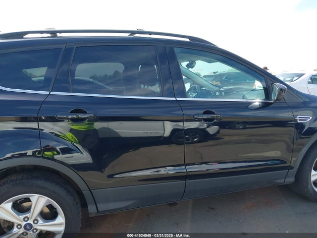 1FMCU0GX6GUB96173 Ford ESCAPE SE