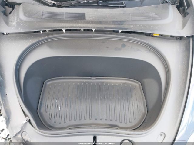 2025 TESLA MODEL 3 5YJ3E1EA8SF914801 Photo 9