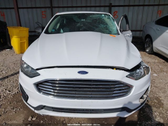 3FA6P0LU2KR182426 Ford Fusion Hybrid Se