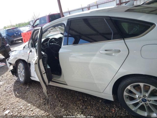 3FA6P0LU2KR182426 Ford Fusion Hybrid Se