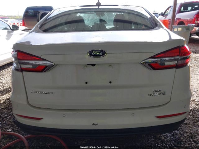 3FA6P0LU2KR182426 Ford Fusion Hybrid Se