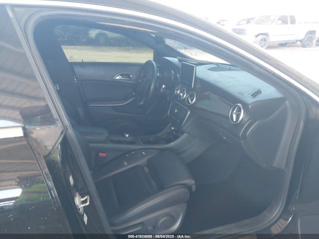 2016 MERCEDES-BENZ CLA 250 WDDSJ4EB2GN377780 Photo 4