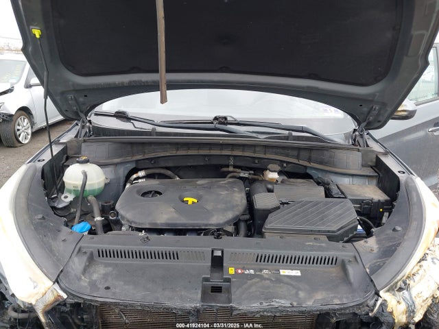 KM8J3CA40HU317405 Hyundai TUCSON SE