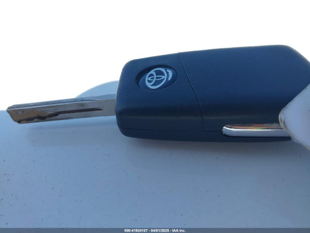 4T1G11AK6MU586134 Toyota CAMRY SE