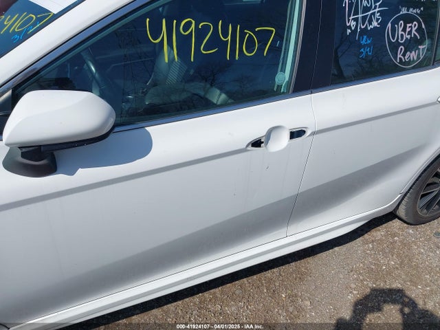 4T1G11AK6MU586134 Toyota CAMRY SE