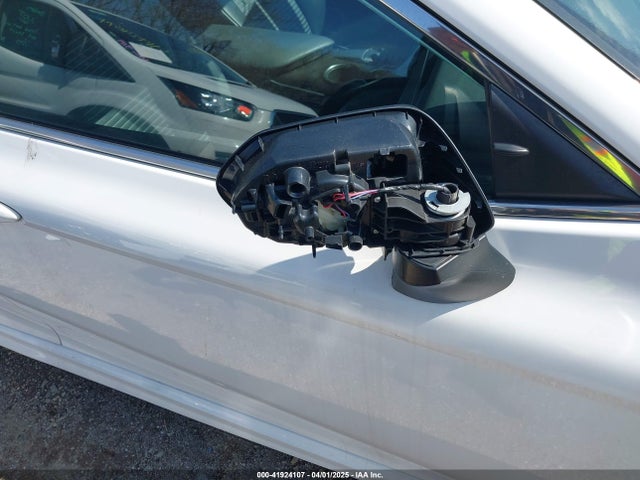 4T1G11AK6MU586134 Toyota CAMRY SE