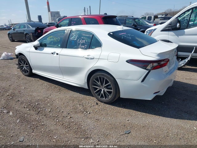 4T1G11AK6MU586134 Toyota CAMRY SE