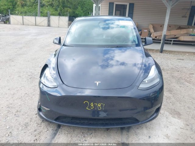 7SAYGDEE8RA229972 Tesla Model Y