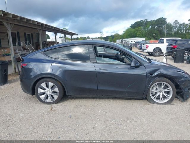 7SAYGDEE8RA229972 Tesla Model Y
