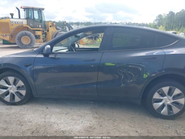 7SAYGDEE8RA229972 Tesla Model Y