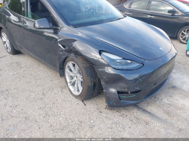 2024 TESLA MODEL Y 7SAYGDEE8RA229972 Photo 5
