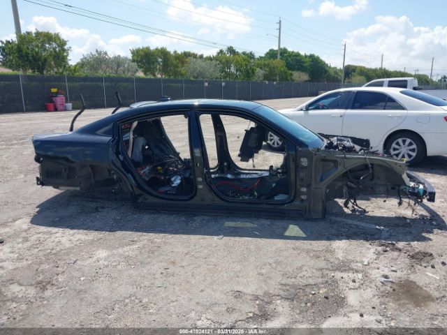 2C3CDXGJ0KH635697 Dodge Charger Scat Pack Rwd