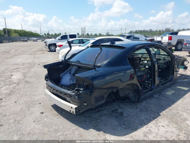 2C3CDXGJ0KH635697 Dodge Charger Scat Pack Rwd