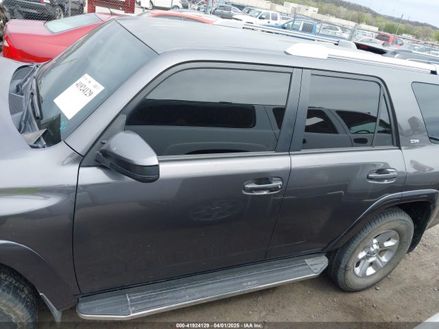 JTEBU5JR6G5321962 Toyota 4RUNNER SR5