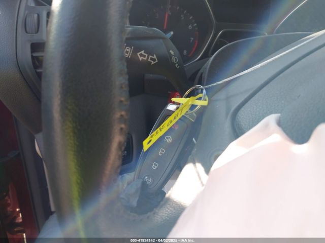 1FMCU0HD1KUB83960 Ford ESCAPE SEL