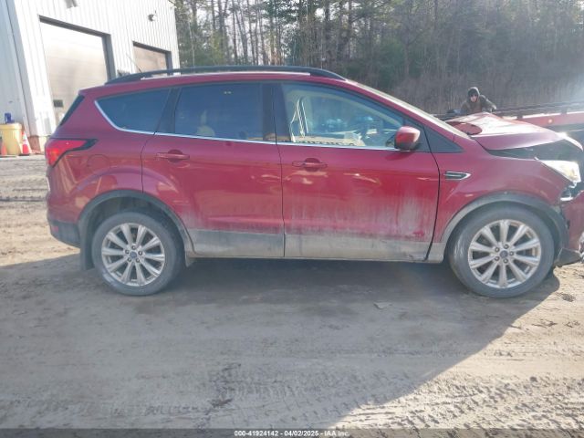 1FMCU0HD1KUB83960 Ford ESCAPE SEL