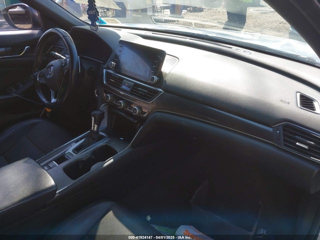 1HGCV1F3XJA208003 Honda Accord Sport