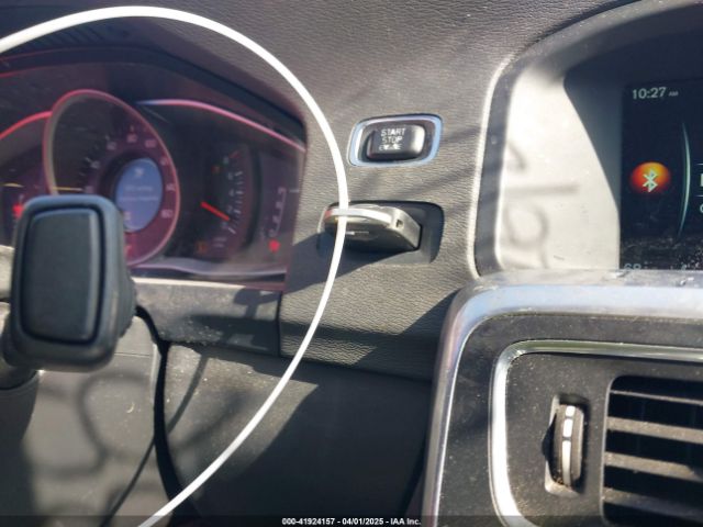 2017 VOLVO S60 YV126MFL4H2433816 Photo 10
