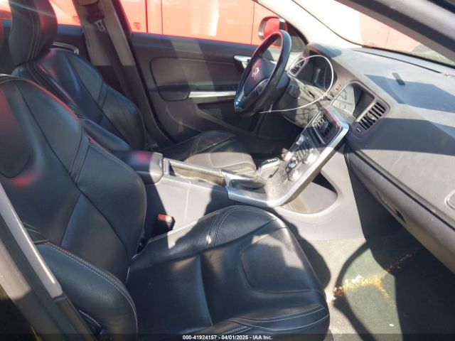 2017 VOLVO S60 YV126MFL4H2433816 Photo 4