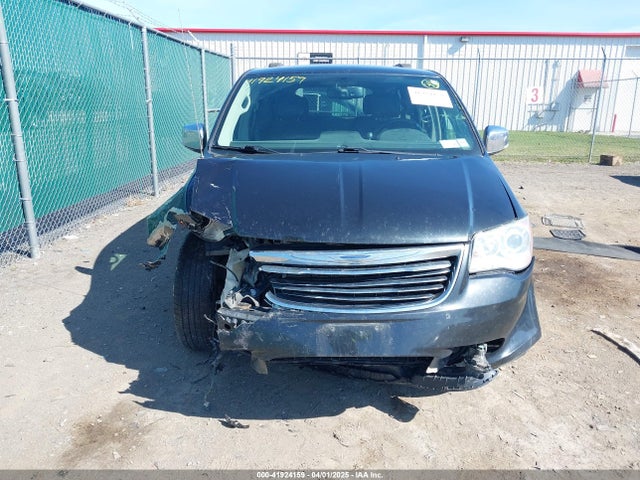 2C4RC1GG2FR529357 Chrysler Town & Country Limited Platinum