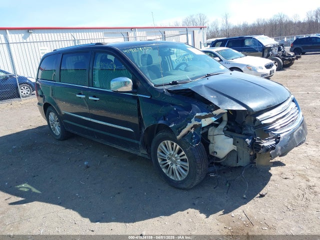2C4RC1GG2FR529357 Chrysler Town & Country Limited Platinum