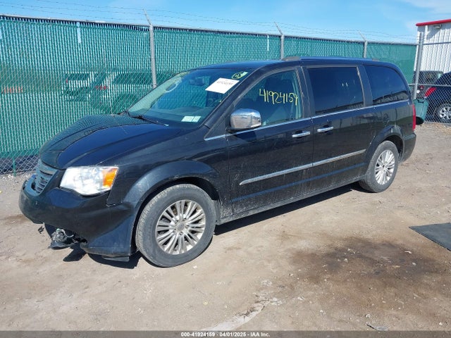 2C4RC1GG2FR529357 Chrysler Town & Country Limited Platinum