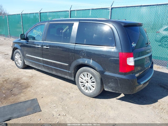 2C4RC1GG2FR529357 Chrysler Town & Country Limited Platinum