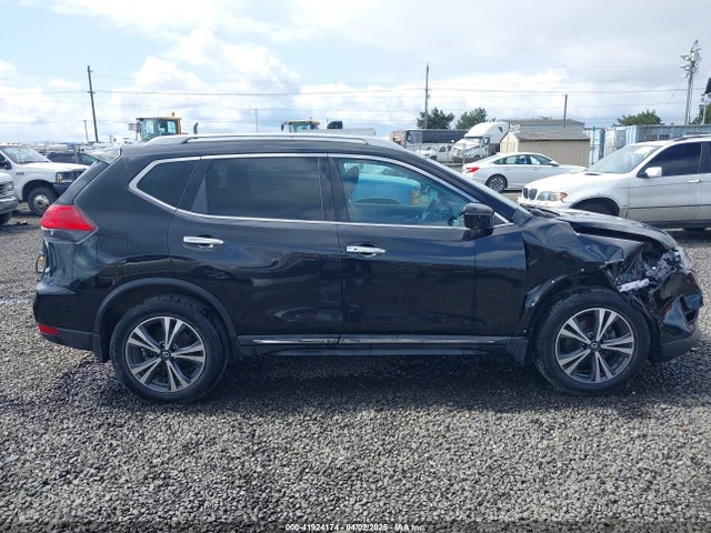 5N1AT2MV9HC868890 Nissan Rogue Sl