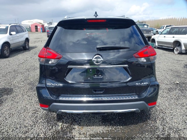 5N1AT2MV9HC868890 Nissan Rogue Sl