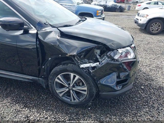 5N1AT2MV9HC868890 Nissan Rogue Sl