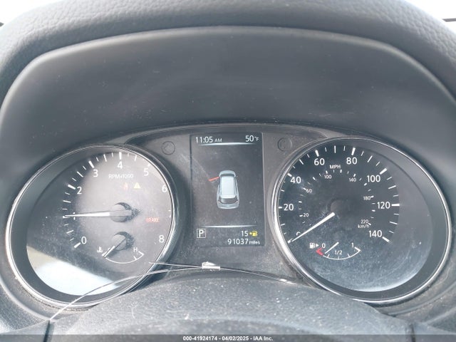 5N1AT2MV9HC868890 Nissan Rogue Sl
