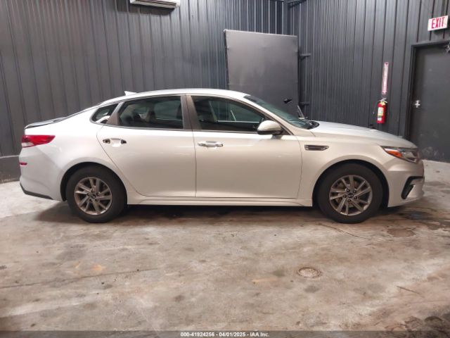 5XXGT4L38LG440702 KIA Optima Lx