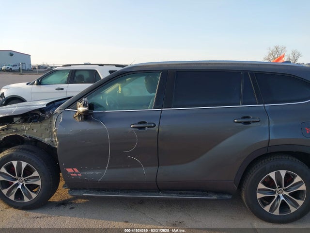 5TDGZRAH1LS005822 Toyota Highlander Xle
