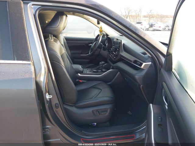 5TDGZRAH1LS005822 Toyota Highlander Xle