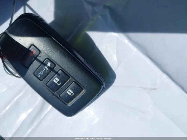 JTJGARDZ4L2235032 Lexus NX 300