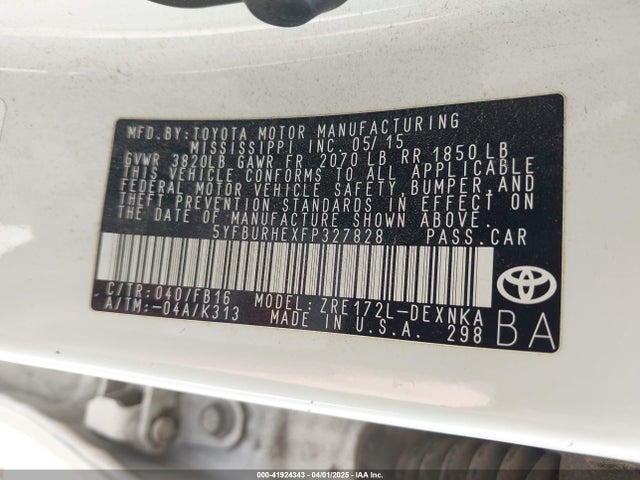 5YFBURHEXFP327828 Toyota COROLLA LE