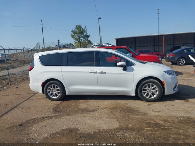 Chrysler Pacifica Touring L 2023 2C4RC1BG5PR550650 Image 14