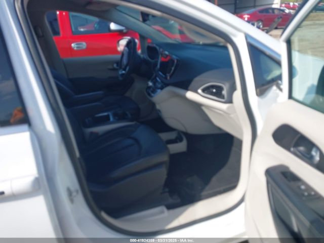 2023 CHRYSLER PACIFICA 2C4RC1BG5PR550650 Photo 4