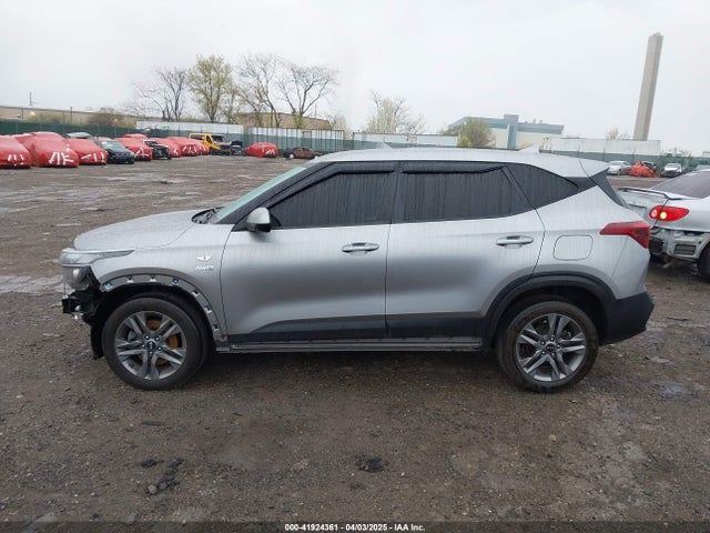 KNDEPCAA0M7116645 KIA Seltos Lx