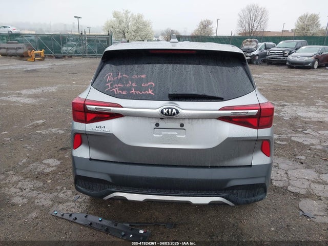 KNDEPCAA0M7116645 KIA Seltos Lx