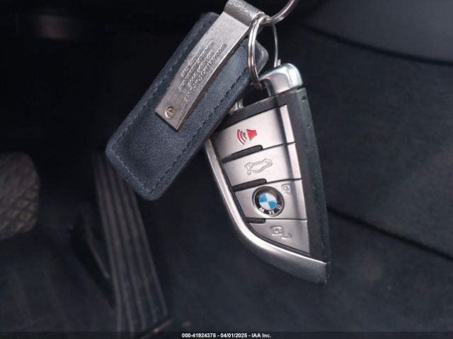 5UXCW2C08L9A02096 BMW X7 Xdrive40i
