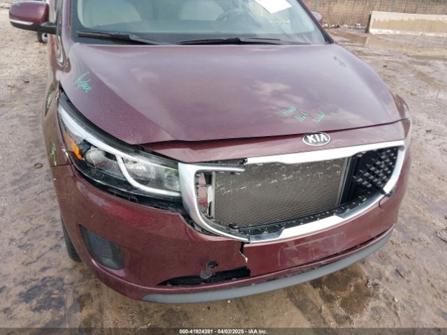 KNDMB5C12H6236364 KIA SEDONA LX