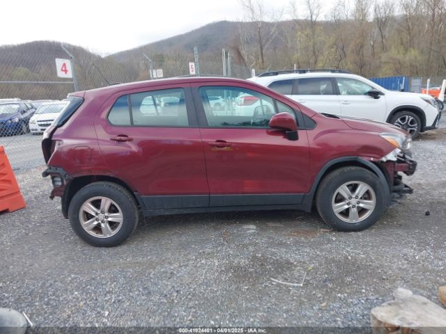 3GNCJNSB9HL132735 Chevrolet TRAX LS