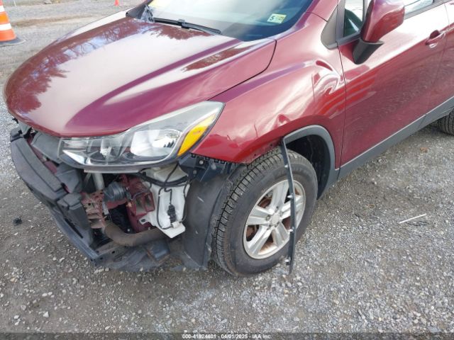 3GNCJNSB9HL132735 Chevrolet TRAX LS